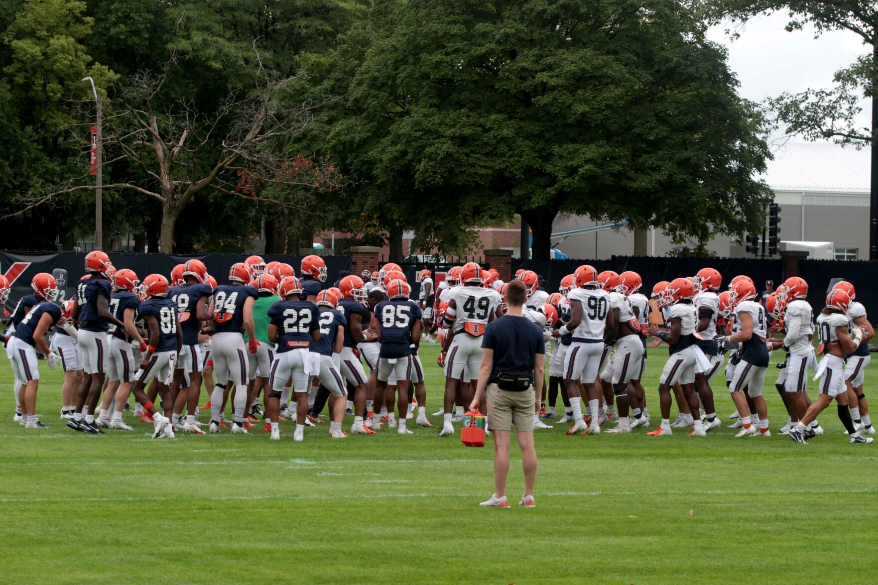 Illinois huddles